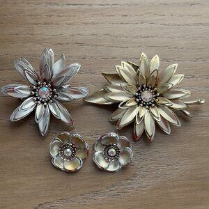Vtg Floral Rhinestone Brooch & Clip-On Earring Set Brushed Gold Silver Tone READ